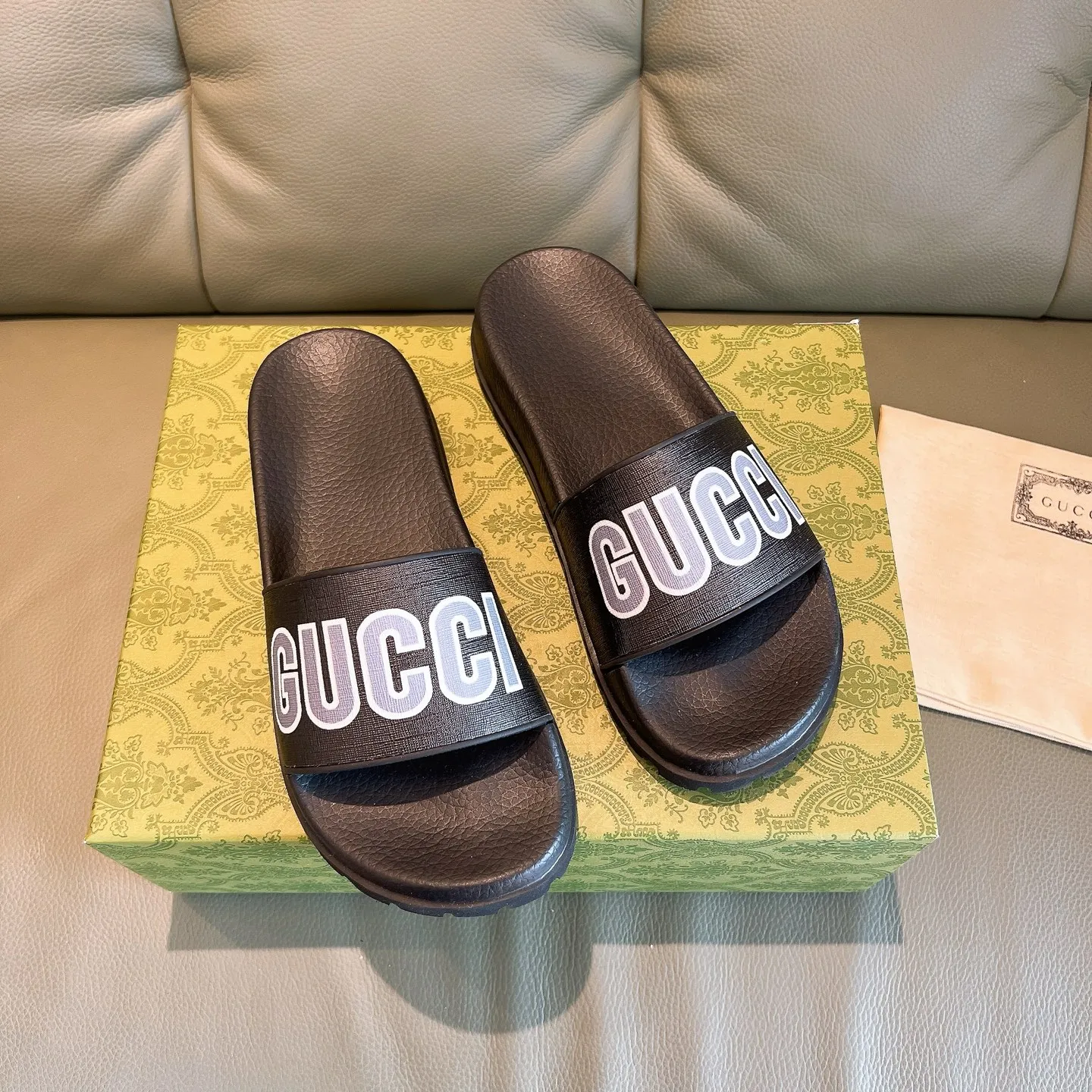 Men's Men's Shoes 130🐮🐮Gucci Gucci Slippers Gucci 2024 latest beach sandals slippers Original molding double G LOGO Original molding consistent Outsole: Men's Men's Shoes u double-layer outsole Size: 35-46